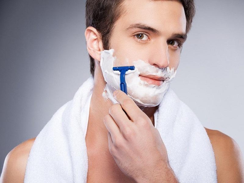 Review sữa rửa mặt Cetaphil 7 Cetaphil có thể sử dụng như kem cạo râu cho nam giới