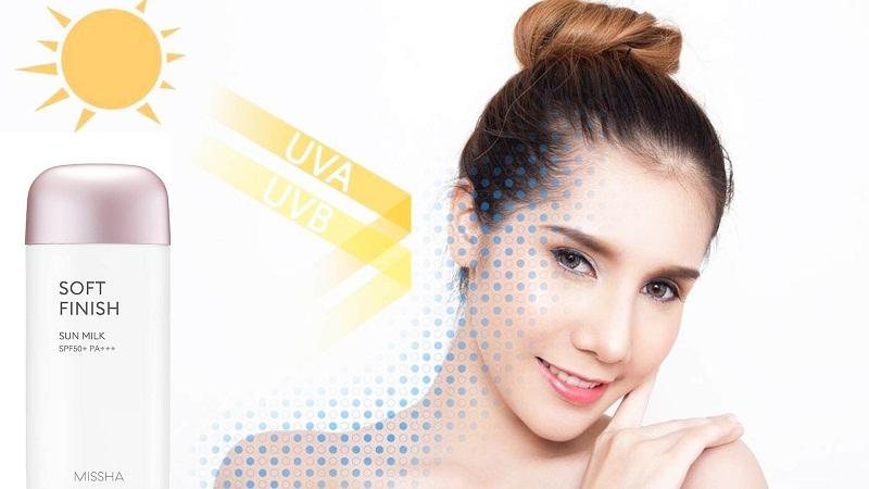 Top 10 kem chống nắng cho da khô chị em nhất định không nên bỏ lỡ 10 Sản phẩm vừa chống nắng vừa dưỡng ẩm da tốt
