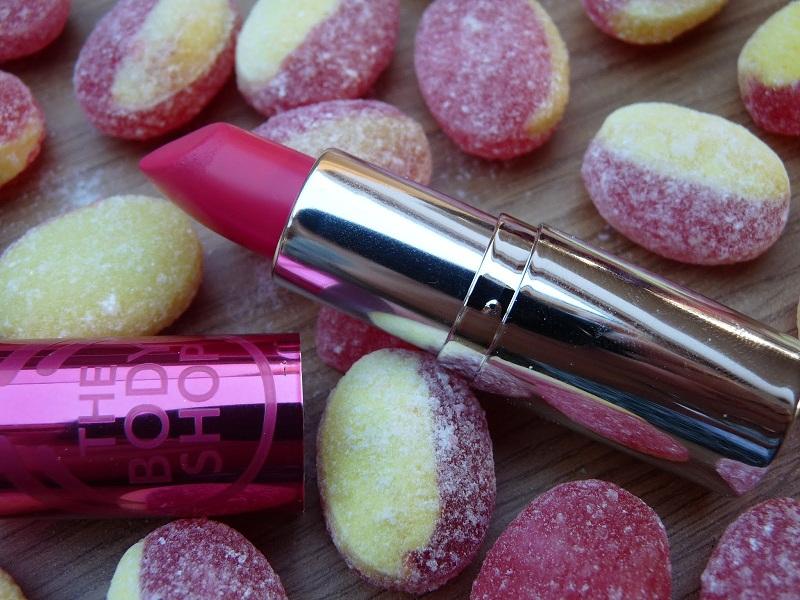 Top 10 son không chì Hot Hòn Họt đang gây bão trên thị trường 5 Son The Body Shop giúp cải thiện môi nhạt màu