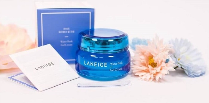 Top 10 kem dưỡng ẩm giá bình dân nên dùng để bảo vệ da khi giao mùa 8 Kem dưỡng ẩm dạng gel - Laneige Water Bank Gel Cream