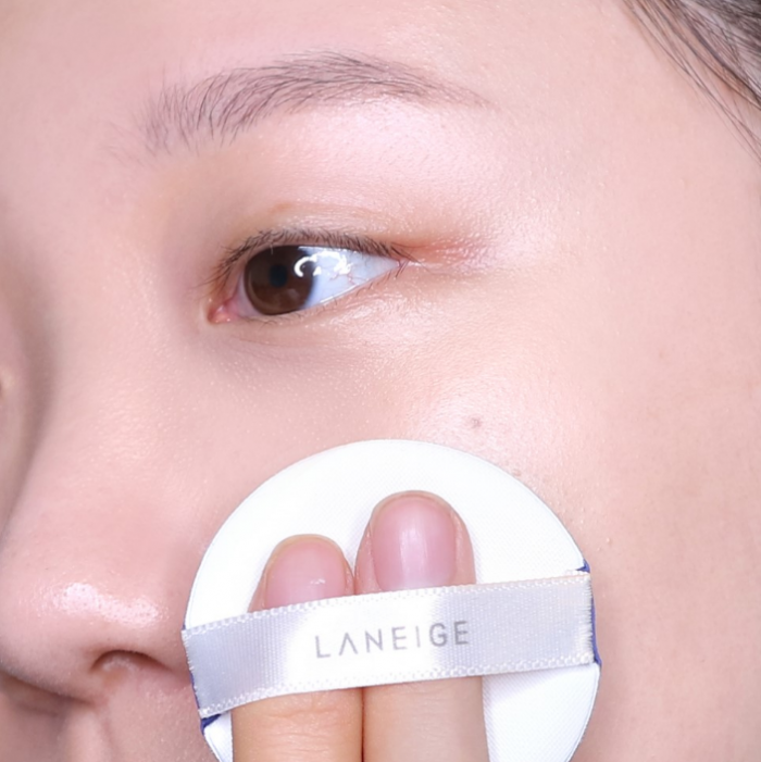 Review các loại phấn nước Laneige đang gây sốt hiện nay 8
