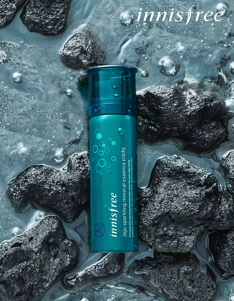 Xịt khoáng Innisfree có tốt không ? Review top 6 xịt khoáng Innisfree tốt nhất 12 Xịt khoáng Innisfree Jeju Sparkling Mineral Mist
