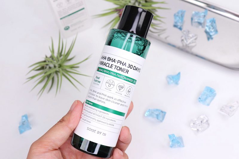 Toner là gì? Review top 10 toner tốt nhất nên dùng hiện nay 13 Nước Hoa Hồng Trị Mụn AHA-BHA-PHA 30 days Miracle Toner Some By Mi