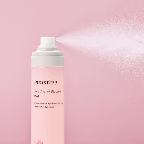 Review 5 xịt khoáng Innisfree nào được dùng nhiều nhất 2025? Xịt khoáng Innisfree có tốt không?