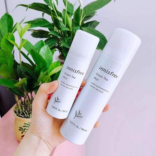 Review 5 xịt khoáng Innisfree nào được dùng nhiều nhất 2025? Xịt khoáng Innisfree có tốt không?