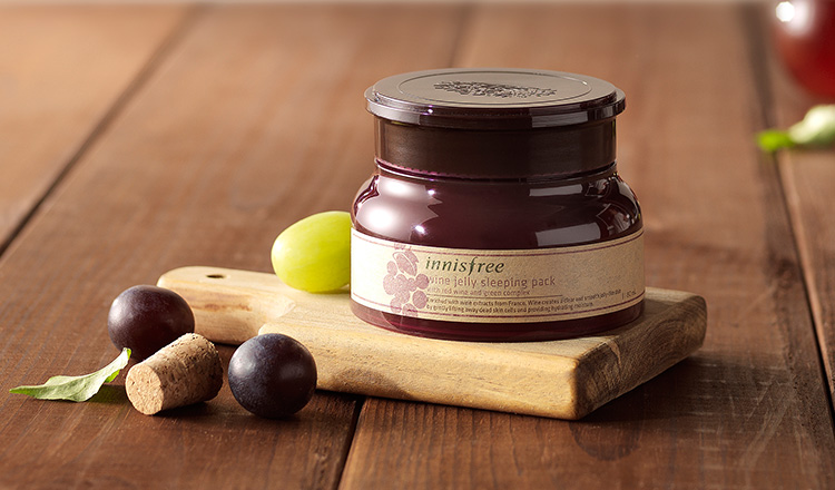 Reriew top 10 loại mặt nạ Innisfree hồi sinh da khô, trị mụn, xóa mờ thâm nám 5 Mặt nạ ngủ rượu vang Innisfree
