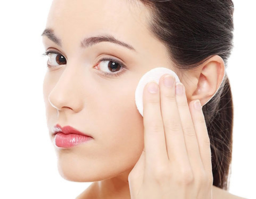 Nước tẩy trang Nivea Sensitive Caring Micellar Water 1