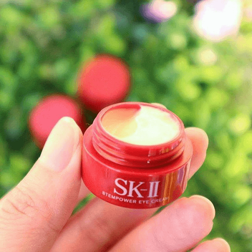 Review kem mắt SK-II có tốt không? Kem mắt SK-II nào được chị em ưa chuộng 2025