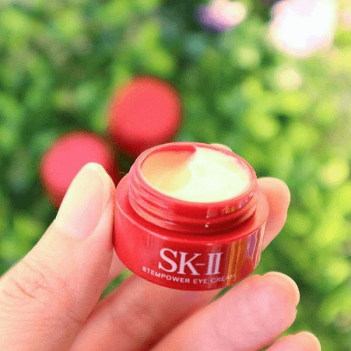 Review kem mắt SK-II có tốt không? Kem mắt SK-II nào được chị em ưa chuộng 2024