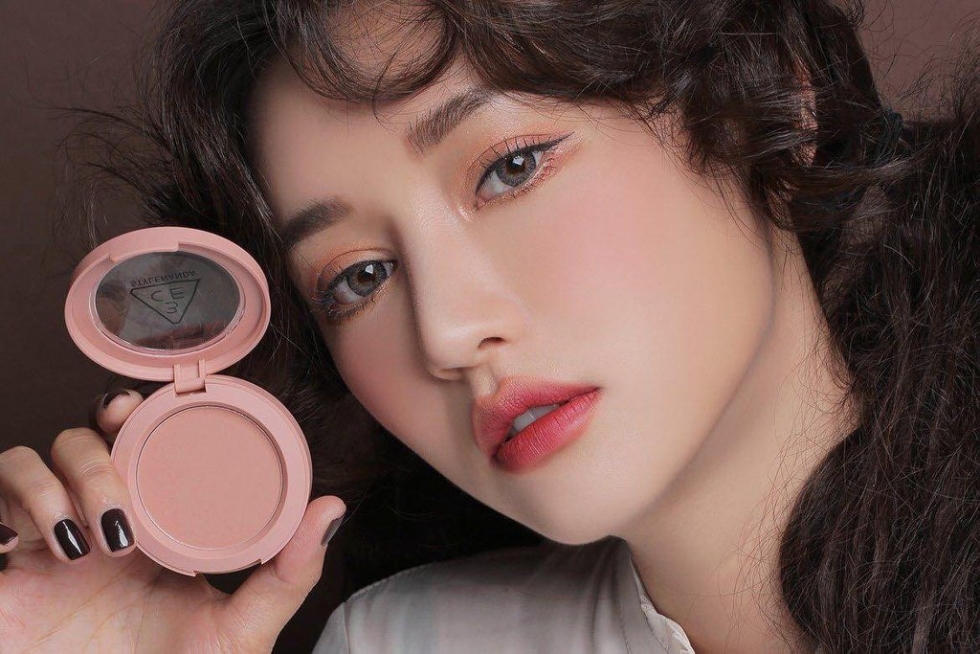 Top 11 phấn má hồng đang "làm mưa làm gió" trên thị trường hiện nay 1 Phan ma hong