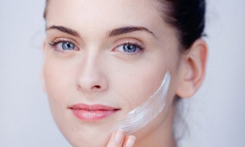 Review 4 dòng kem lót Catrice được các tín đồ làm đẹp yêu thích nhất năm 2025