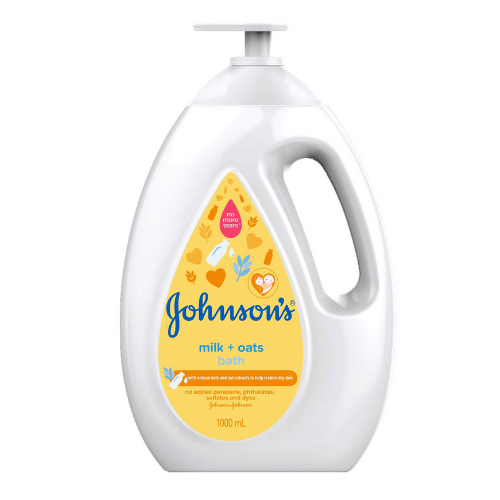 Sữa tắm Johnson's Baby chứa sữa và yến mạch