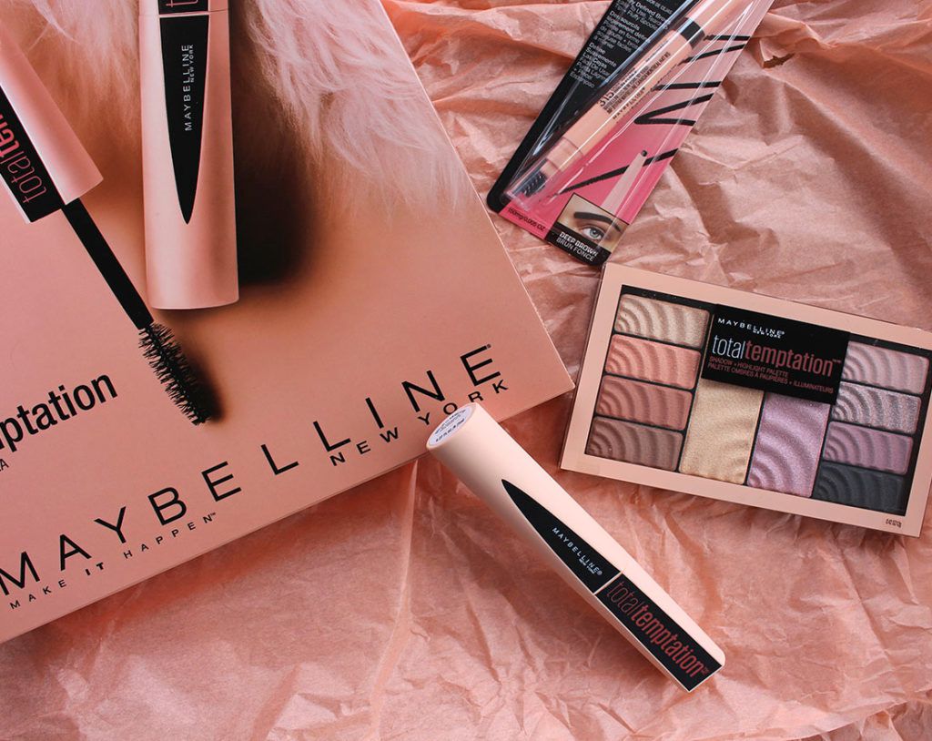 Phấn mắt Maybelline rất được ưa chuộng