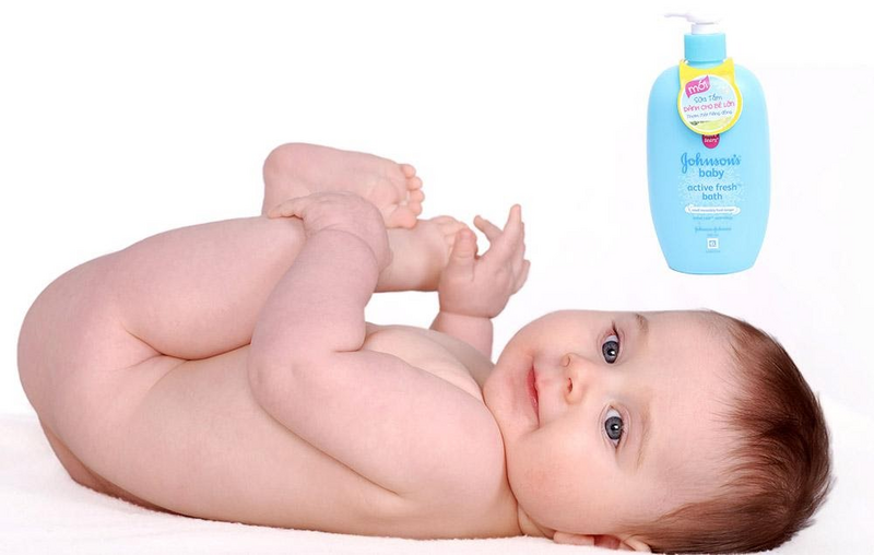 Sữa tắm Johnson Baby có tốt không? Khám phá ngay để biết! 3 Thành phần an toàn giúp làn da bé được chăm sóc