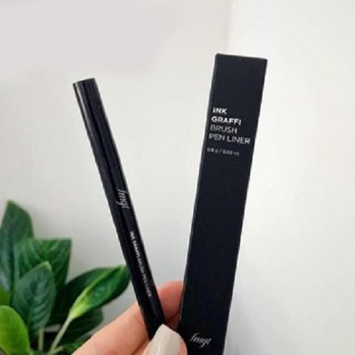 Review 5 chì kẻ mắt tốt nhất 2025 giúp chị em kẻ mắt nhanh chóng