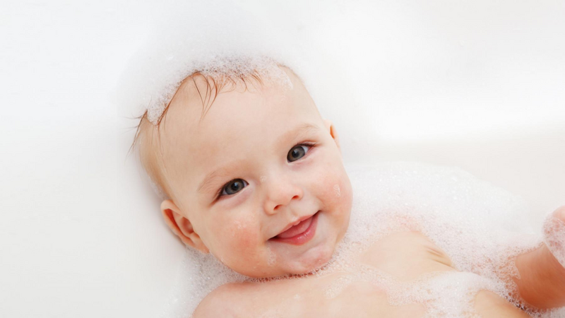 Sữa tắm Johnson Baby có tốt không? Khám phá ngay để biết! 1 Chọn sữa tắm cho bé rất quan trọng