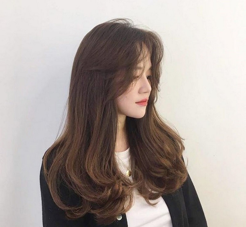 Tóc dài uốn đuôi Hàn Quốc