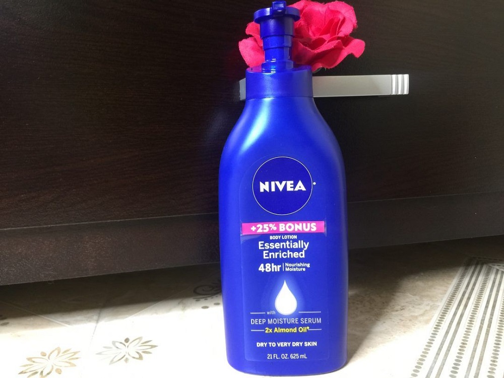 Nivea Essentially Enriched Body Lotion