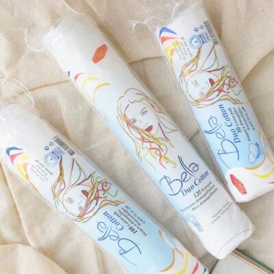 Review 11 bông tẩy trang được chị em tin dùng 2025