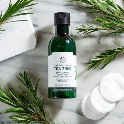 Review 7 nước hoa hồng cho da mụn đáng mua nhất 2025