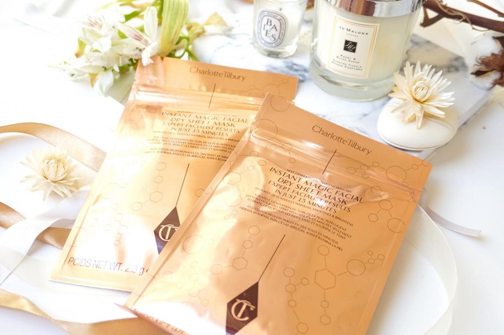 Charlotte Tilbury Instant Magic Facial Dry Sheet Mask