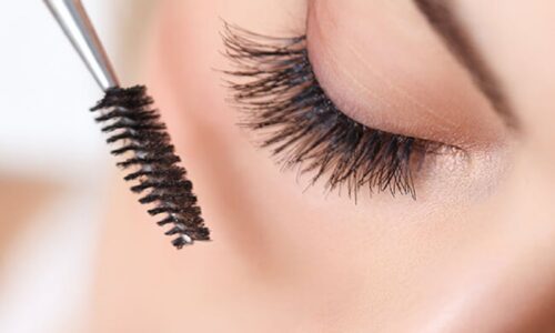 Review 10 mascara được các nàng make up yêu thích 2025