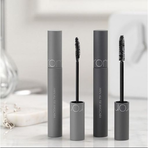 Review 10 mascara được các nàng make up yêu thích 2025