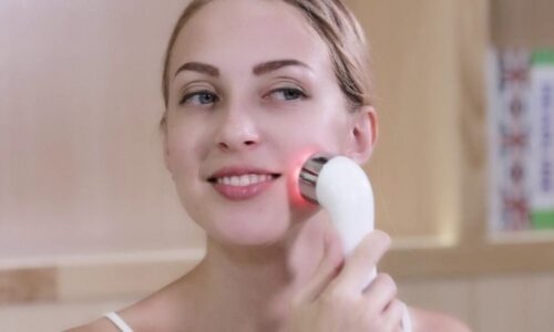 Review 9 máy massage mặt loại nào tốt nhất hiện nay 2025?