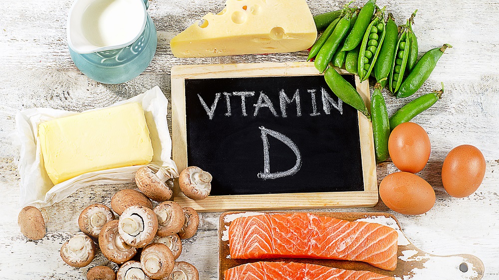 Sữa, trứng, cá hồi là những thực phẩm chứa nhiều vitamin D
