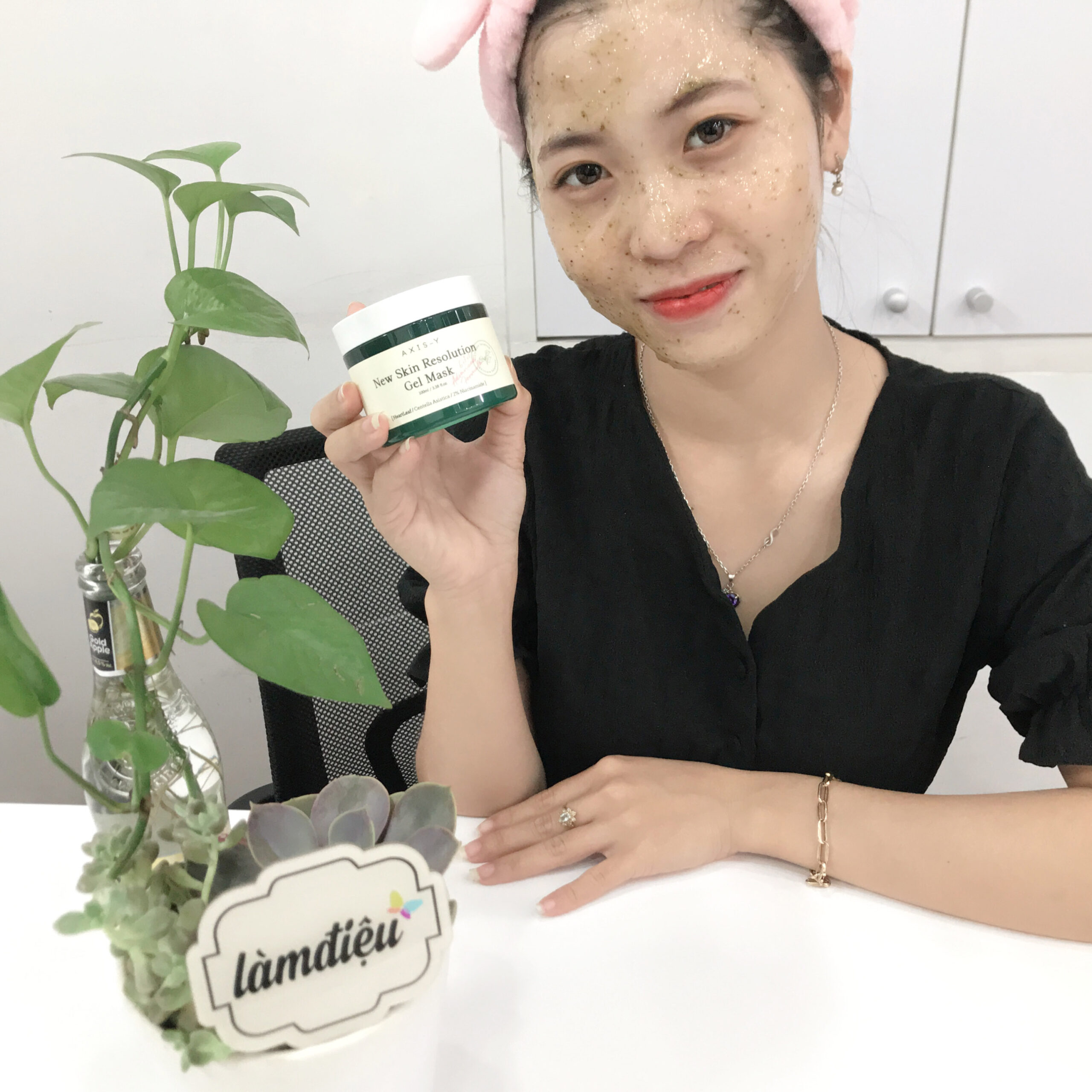 Review 5 mặt nạ gel “hot” được săn lùng hiện nay 2025