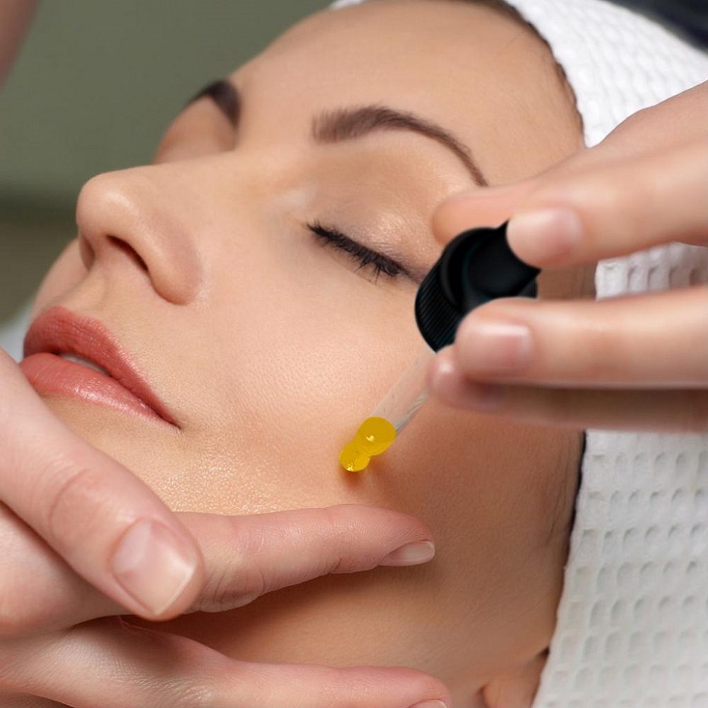 Dầu chùm ngây được xem là một loại dưỡng ẩm tốt đối với da khô