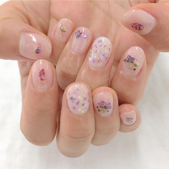 14 ý tưởng nail độc đáo với cánh hoa khô cho mùa hè 1