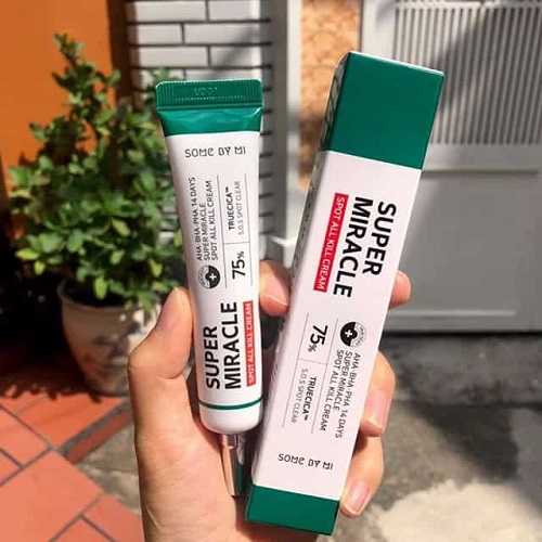 Review 10 kem trị mụn lưng đáng dùng 2025
