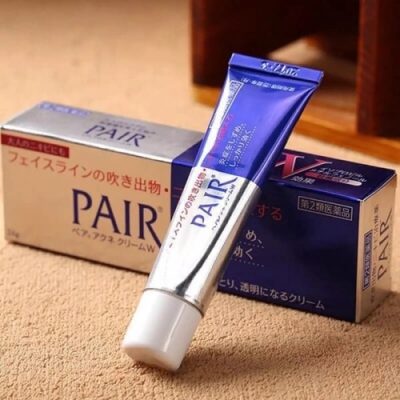Review 10 kem trị mụn ẩn được săn lùng 2025