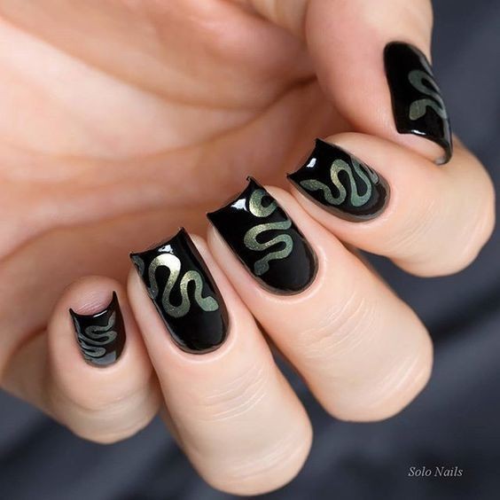 Nail hình rắn 33