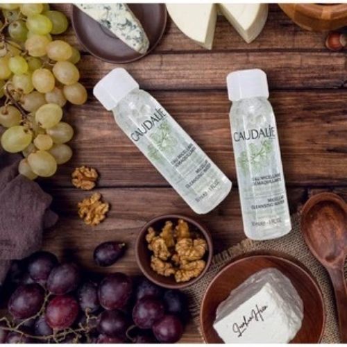 Review 5 nước tẩy trang cho da nhạy cảm bạn nên sắm ngay 2025