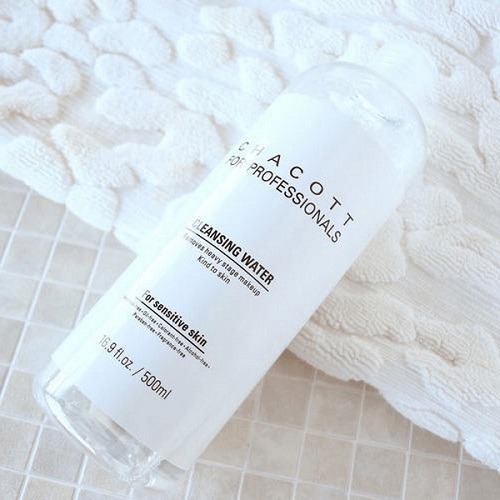 Review 5 nước tẩy trang Nhật Bản 2025 được nhiều người lựa chọn