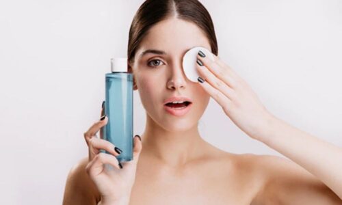 Review 10 nước tẩy trang không cồn đang được yêu thích 2025