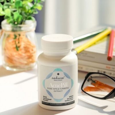 Review 10 thuốc trị mụn được đánh giá cao 2025