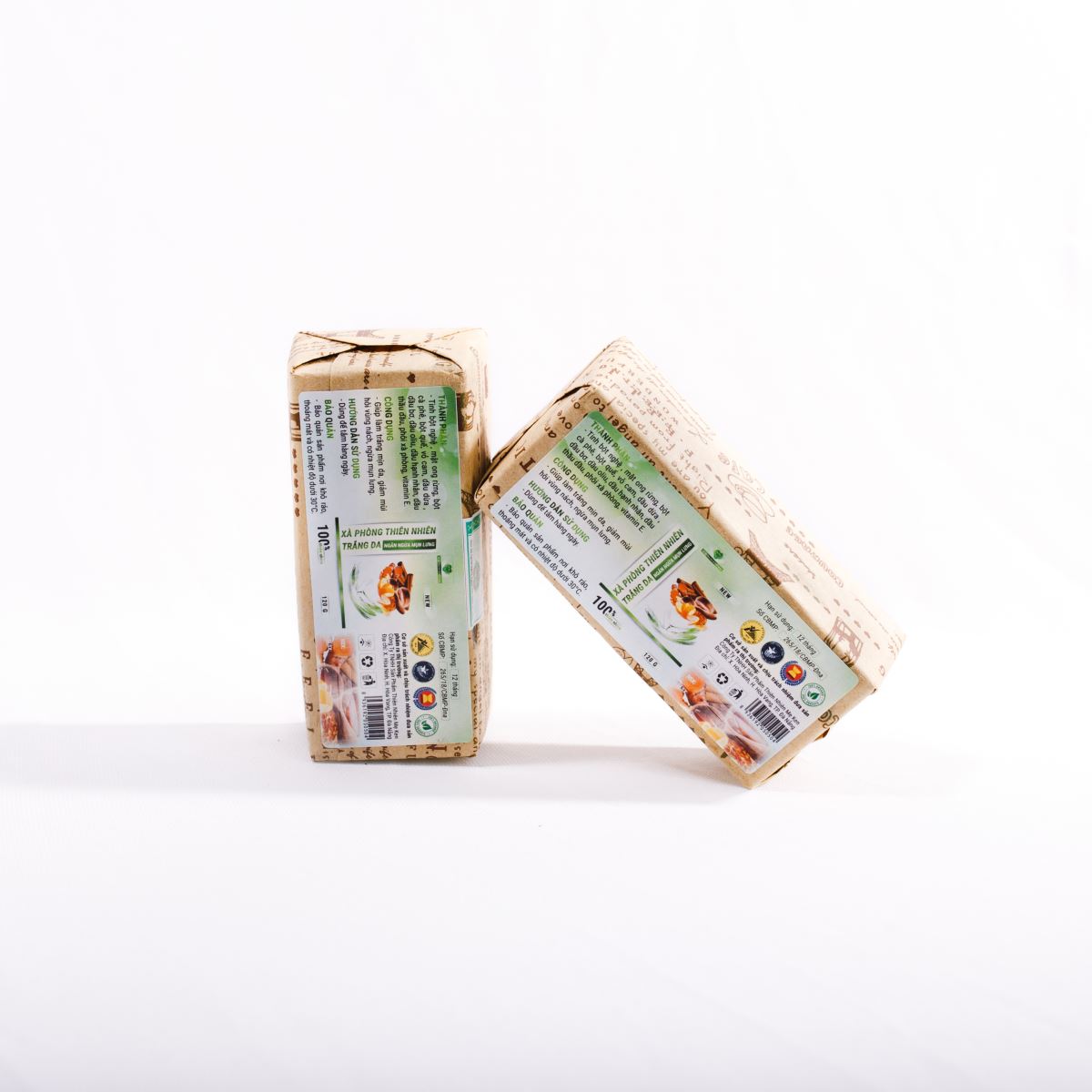Review 8 xà phòng trị mụn lưng hiệu quả 2025