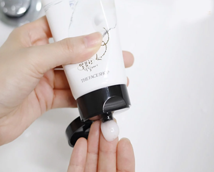 Review 7 mặt nạ tẩy tế bào chết được ưa chuộng nhất 2025