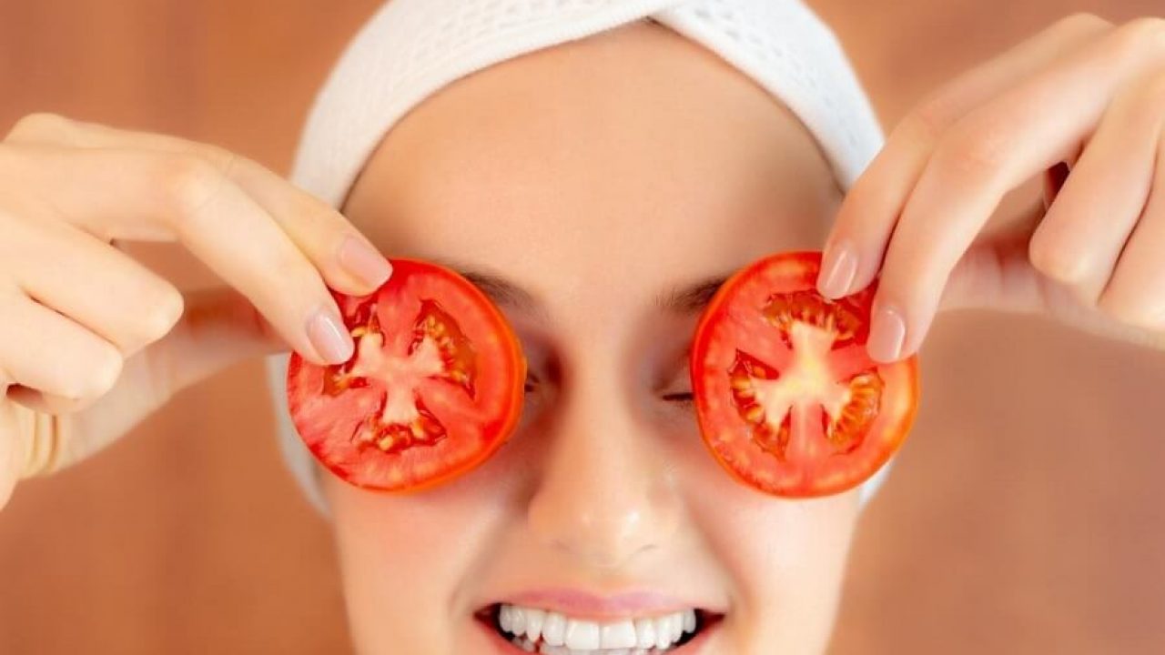 Mặt nạ cà chua: một biện pháp khắc phục đơn giản cho làn da tươi sáng