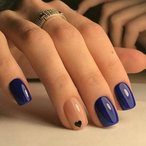 nail họa tiết trái tim_21