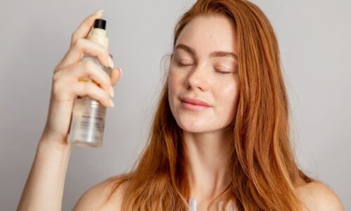 Review 6 xịt khoáng cho da khô “hot” được nhiều người yêu thích 2025