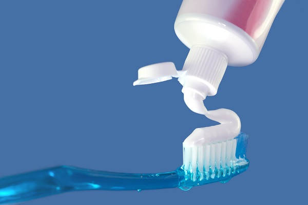 7 cách tẩy tế bào chết cho môi bằng kem đánh răng tại nhà đơn giản mà hiệu quả 1