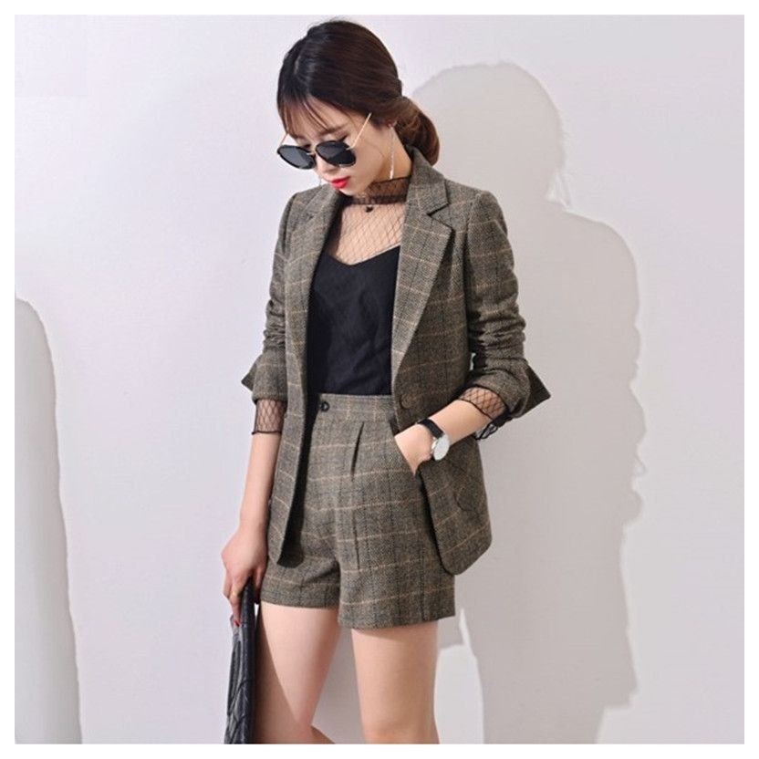 Phối đồ với áo Blazer