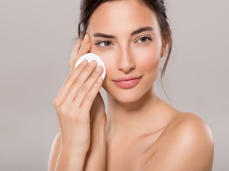 Tẩy trang cho da nhạy cảm giúp da sạch hơn và hấp thụ dưỡng chất tốt hơn