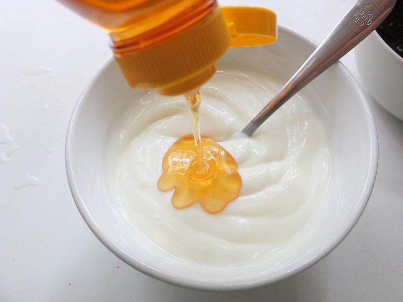 Tips đắp mặt nạ sữa chua không đường với mật ong bạn chưa biết 5