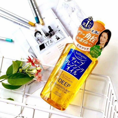 Review 7 dầu tẩy trang cho da nhạy cảm đáng mua 2025