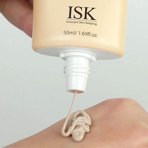 Review 6 loại kem nền BB Cream giúp lớp nền trang điểm tự nhiên 2025